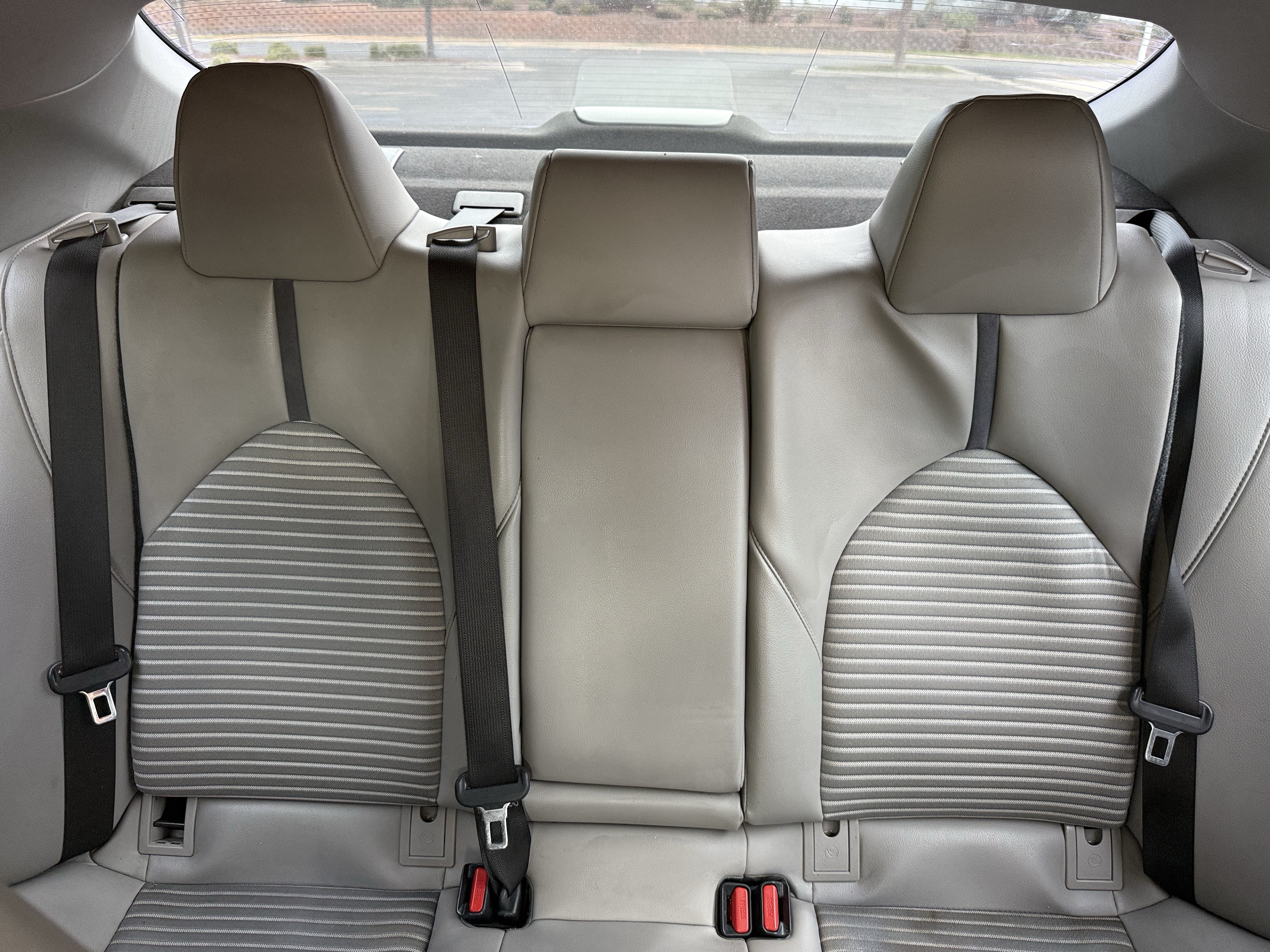Used 2021 Toyota Camry SE FWD image 14