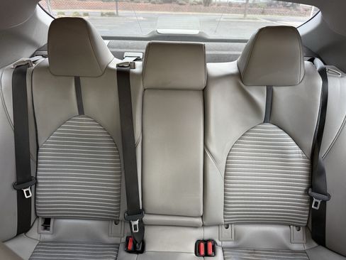 Used 2021 Toyota Camry SE FWD image 14