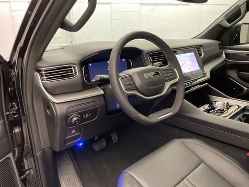 New 2025 Jeep Wagoneer Series II image 18