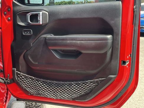 Used 2021 Jeep Gladiator Mojave AWD/4WD image 25