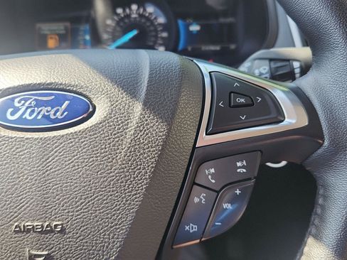 Used 2024 Ford Edge SEL AWD/4WD image 16