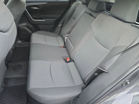 Used 2024 Toyota RAV4 XLE image 19