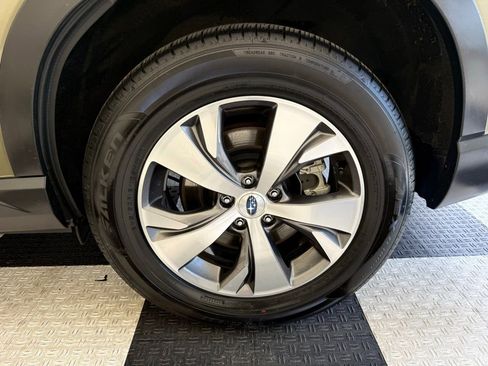 Used 2025 Subaru Ascent Premium AWD/4WD image 12