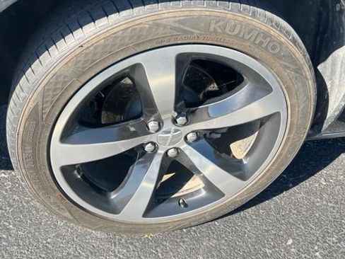 Used 2014 Dodge Challenger R/T RWD image 11