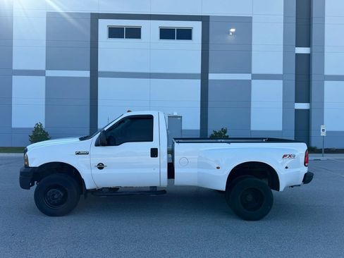 Used 2005 Ford F350 4x4 Regular Cab DRW Super Duty image 8