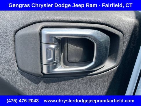 Certified 2025 Jeep Wrangler Unlimited Sahara w/ Safety Group AWD/4WD image 37