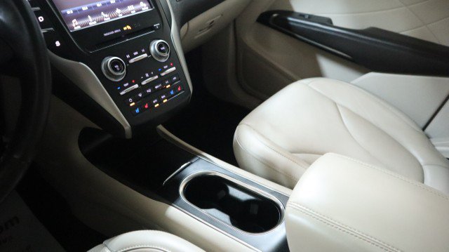 Used 2017 Lincoln MKC Reserve w/ Lincoln MKC Climate Package AWD/4WD image 19