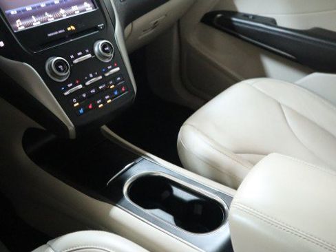 Used 2017 Lincoln MKC Reserve w/ Lincoln MKC Climate Package image 19