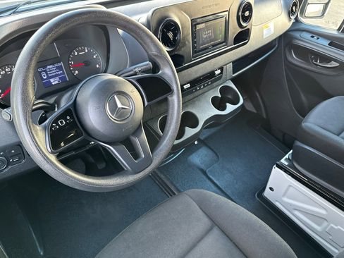 Used 2019 Mercedes-Benz Sprinter 144 Cargo image 15