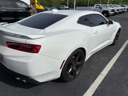 Used 2017 Chevrolet Camaro SS image 5