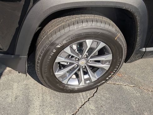 New 2026 Chevrolet Equinox LT w/ Safety and Technology Package FWD image 12