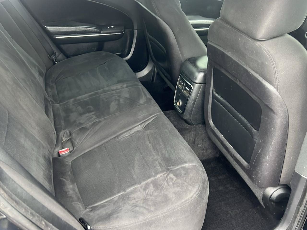 Used 2014 Dodge Charger SXT RWD image 11