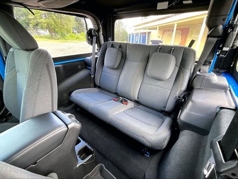 Used 2024 Jeep Wrangler Sport AWD/4WD image 21