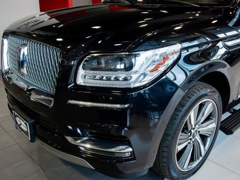 Used 2019 Lincoln Navigator L Reserve w/ Cargo Package AWD/4WD image 9