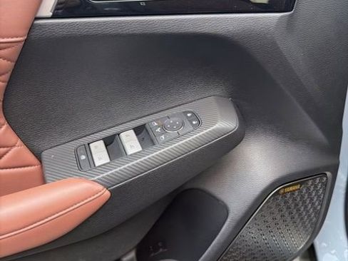 New 2026 Mitsubishi Outlander SEL FWD image 10