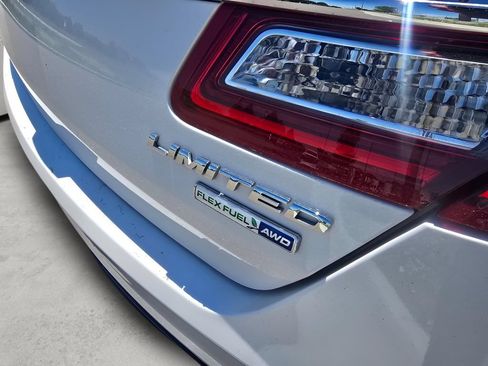 Used 2016 Ford Taurus Limited w/ Equipment Group 301A AWD/4WD image 29