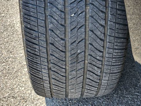 Certified 2025 GMC Yukon Denali Ultimate w/ LPO, Floor Liner Package AWD/4WD image 11