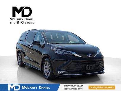 Used 2021 Toyota Sienna XLE