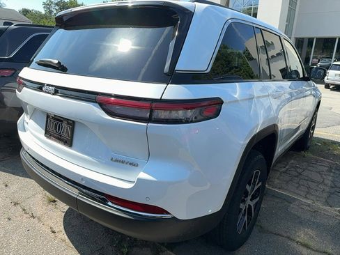 New 2025 Jeep Grand Cherokee Limited image 2