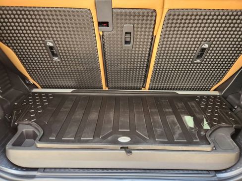 Used 2024 Land Rover Defender 90 Carpathian Edition image 30