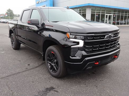 New 2026 Chevrolet Silverado 1500 RST w/ Redline Edition AWD/4WD image 2