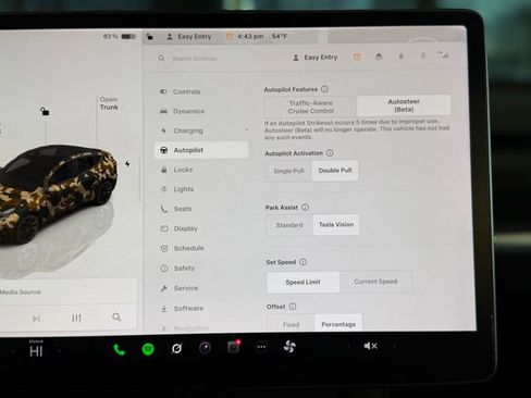 Used 2022 Tesla Model Y Long Range AWD/4WD image 28