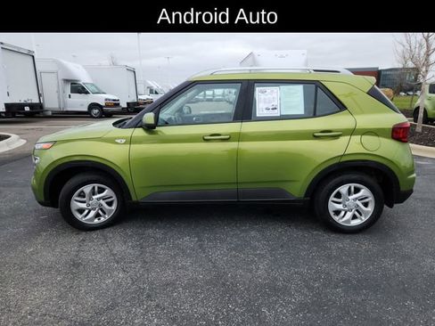 Used 2020 Hyundai Venue SEL w/ Convenience Package image 4