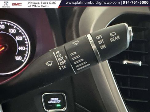 Used 2022 GMC Acadia SLT w/ Preferred Package image 45