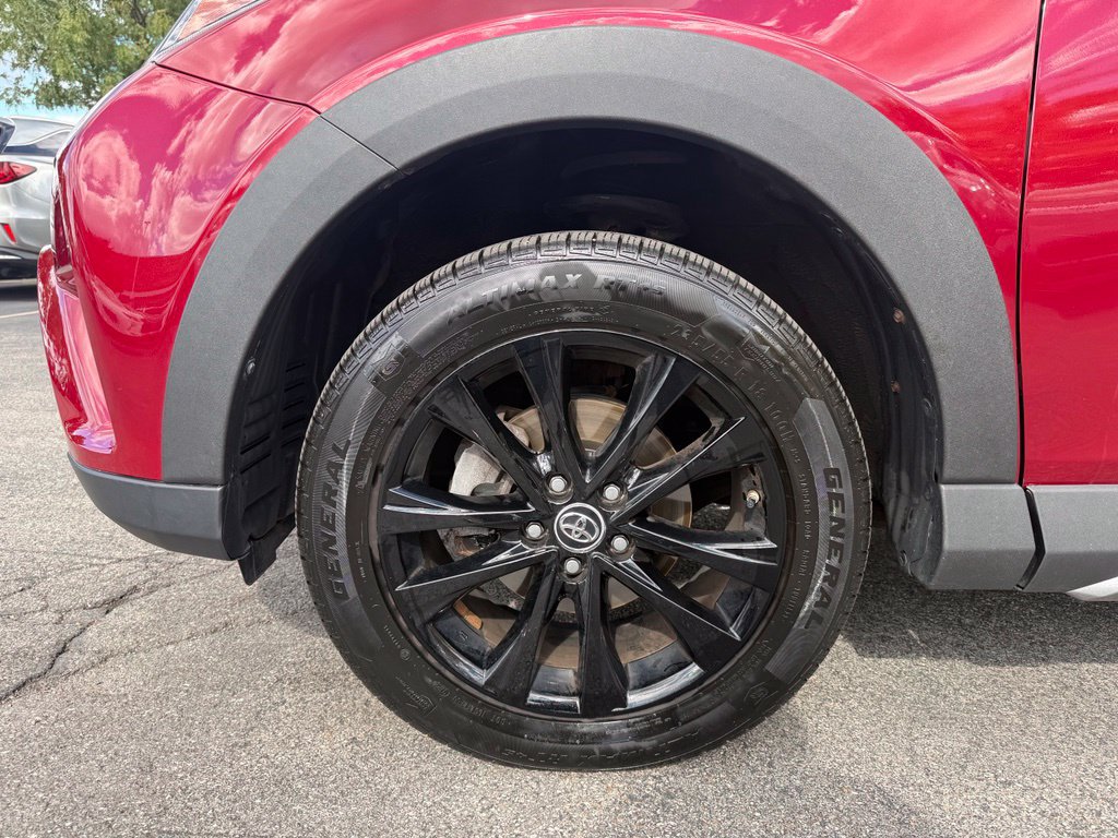 Used 2018 Toyota RAV4 Adventure AWD/4WD image 23