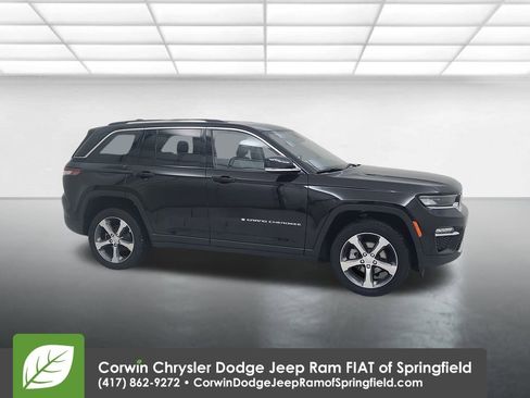 Certified 2023 Jeep Grand Cherokee Limited image 1