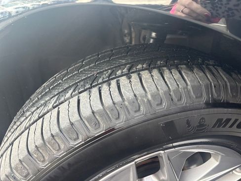 Used 2022 Toyota Sienna XLE image 28