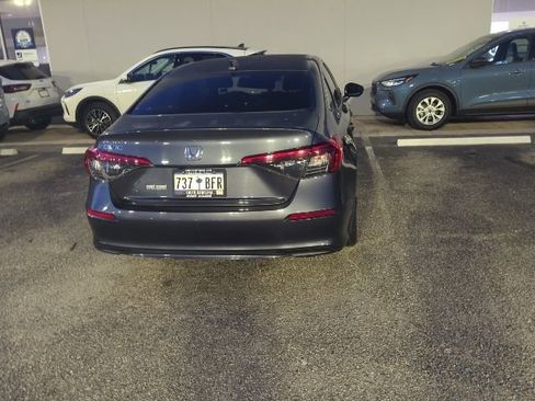 Used 2022 Honda Civic EX image 4