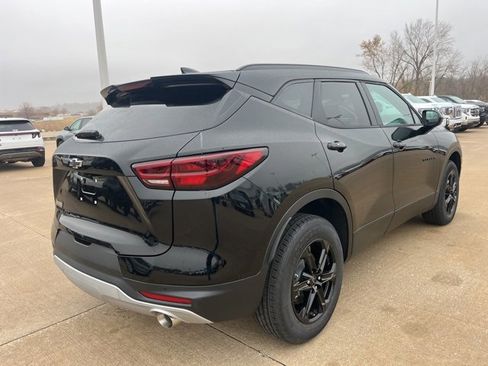 New 2026 Chevrolet Blazer LT image 4