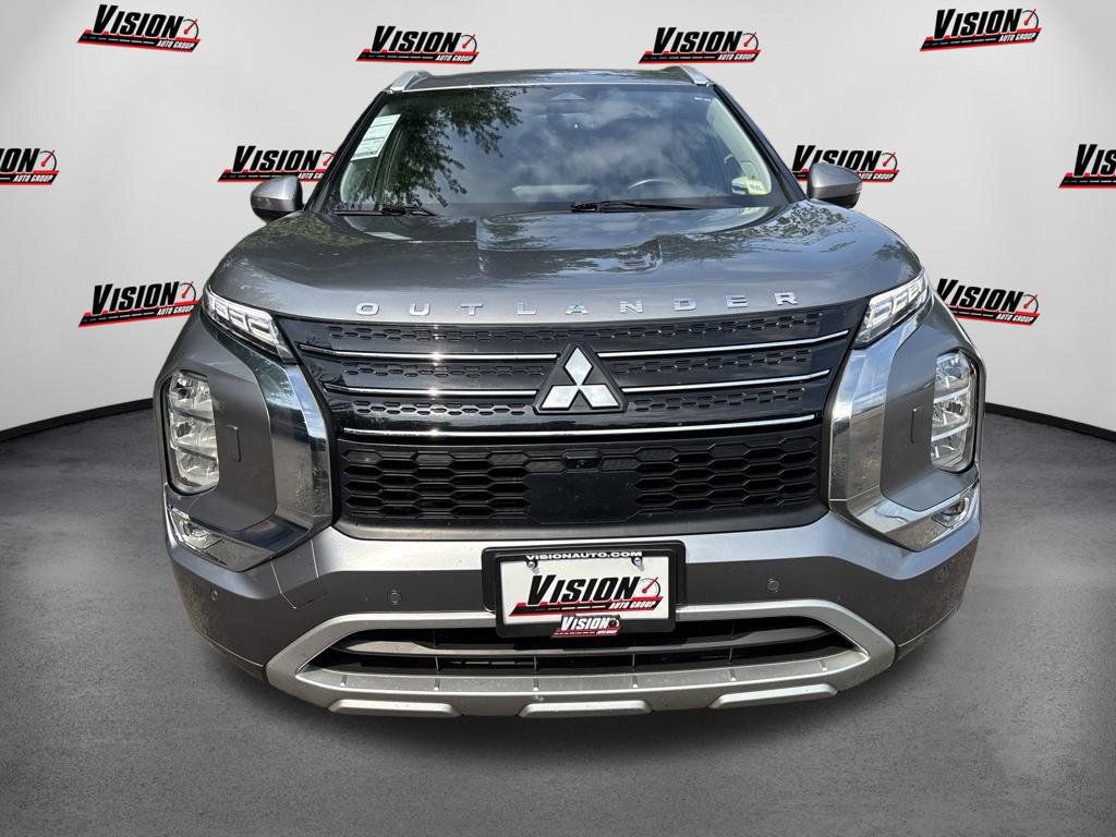 Used 2024 Mitsubishi Outlander SEL AWD/4WD image 2