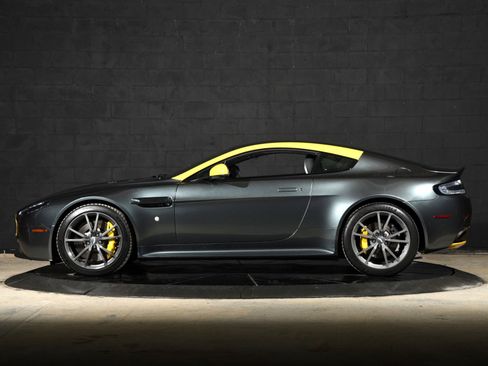 Used 2016 Aston Martin V8 Vantage GT RWD image 27