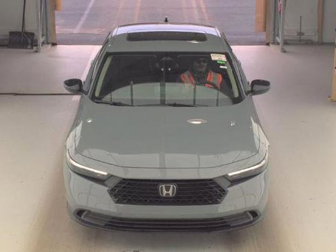 Used 2025 Honda Accord SE image 2