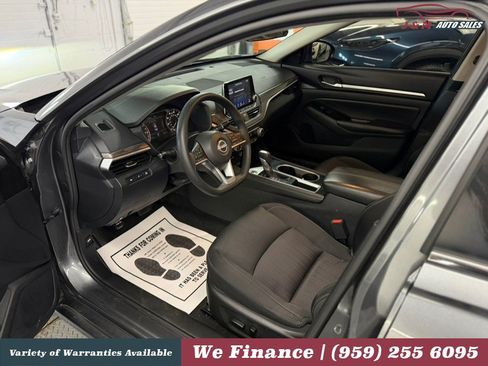 Used 2023 Nissan Altima 2.5 SV FWD image 14