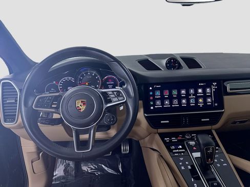 Used 2023 Porsche Cayenne S image 24