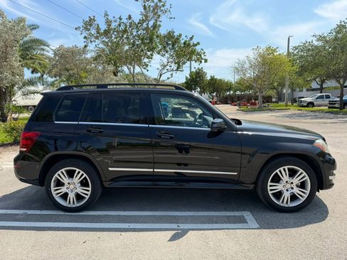 Used 2015 Mercedes-Benz GLK 350 4MATIC image 11