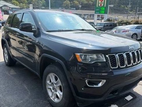 Certified 2017 Jeep Grand Cherokee Laredo w/ Quick Order Package 23E AWD/4WD image 2