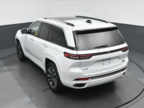 Used 2023 Jeep Grand Cherokee Overland w/ Advanced Protech Group III AWD/4WD image 70