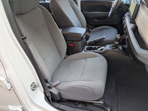 Used 2024 Jeep Wrangler Sport S image 19