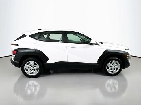 Used 2025 Hyundai Kona SE AWD/4WD image 8