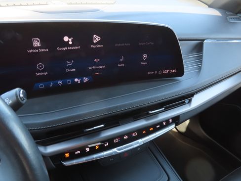 Used 2024 Cadillac XT4 Premium Luxury image 28