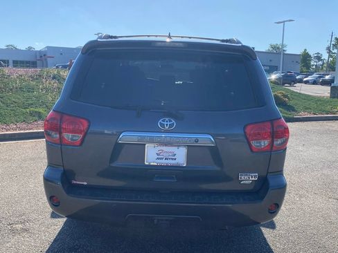 Used 2015 Toyota Sequoia Limited AWD/4WD image 12