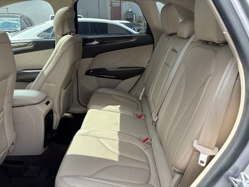 Used 2018 Lincoln MKC Reserve w/ Lincoln MKC Climate Package FWD image 15