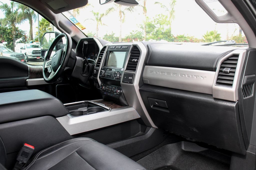 Used 2019 Ford F250 Lariat w/ Lariat Ultimate Package AWD/4WD image 38