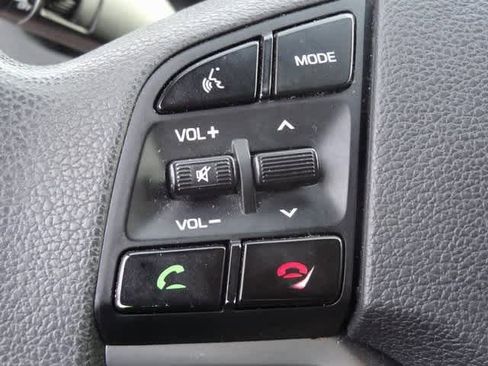 Used 2017 Hyundai Tucson SE image 10