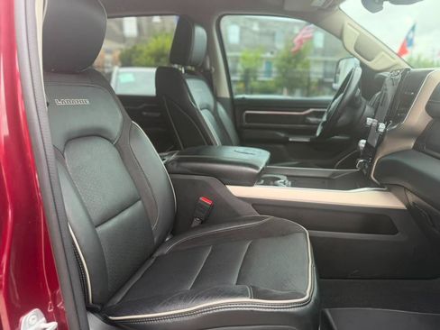 Used 2022 RAM 1500 Laramie AWD/4WD image 16
