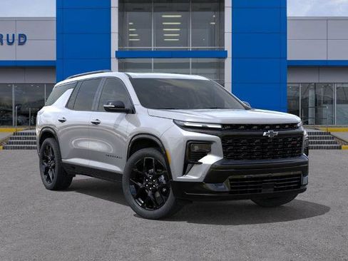 New 2026 Chevrolet Traverse RS w/ LPO, Floor Liner Package AWD/4WD image 7